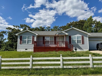 /international/us/3062-county-road-124-chesapeake-oh-110107875394/