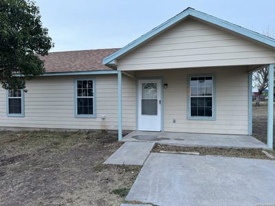 /international/us/112-san-antonio-street-runge-tx-110106720627/