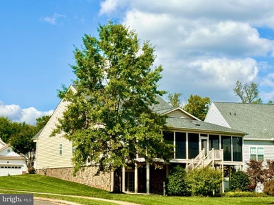 /international/us/6005-piney-grove-way-gainesville-va-110108381425/