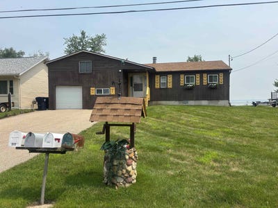 /international/us/370-lake-shore-drive-edgerton-wi-110100980014/