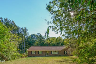 /international/us/2076-cullen-road-gibsonville-nc-110120149975/