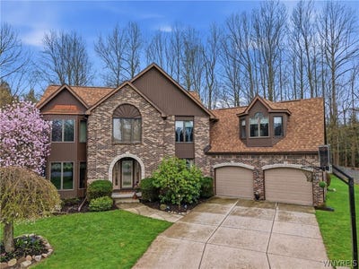 /international/us/10-tiffany-lane-lancaster-ny-110107382514/