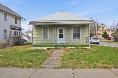 /international/us/1628-otley-avenue-perry-ia-110106981923/