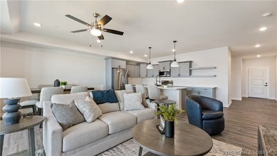 /international/us/104-sierra-bay-drive-camdenton-mo-110106771867/