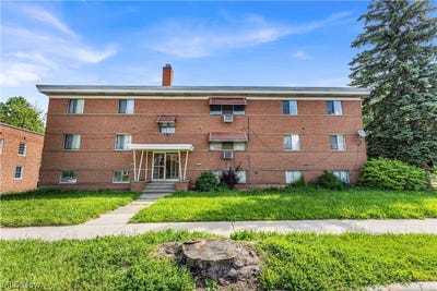 /international/us/2537-noble-road-cleveland-heights-oh-110108450100/