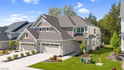 /international/us/123-town-centre-drive-broadview-heights-oh-110107843734/