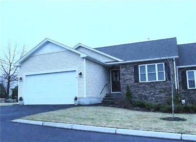 /international/us/32-sweet-pea-drive-cranston-ri-110100324329/