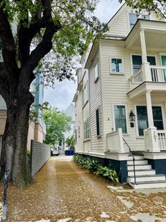 /international/us/707-meeting-street-charleston-sc-110108221296/
