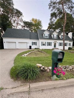 /international/us/227-donatelle-street-amery-wi-110101291740/?lang=pt