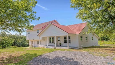 /international/us/1885-everett-road-rainsville-al-110101217960/