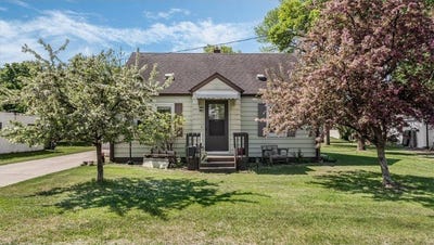 /international/us/335-cossairt-avenue-w-eden-valley-mn-110099508013/