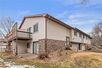 /international/us/1349-ashland-place-cambridge-mn-110106207572/