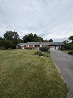 /international/us/5391-chapmans-road-south-whitehall-twp-pa-110108982808/