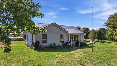 /international/us/305-woolsey-street-mountain-view-mo-110120496721/