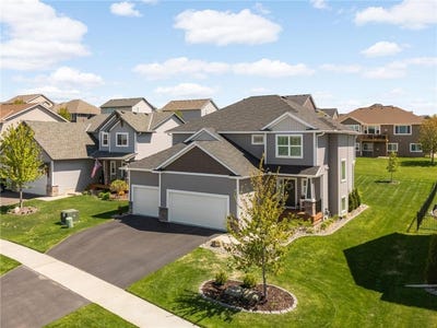 /international/us/20100-heath-avenue-lakeville-mn-110108025648/