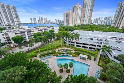 /international/us/3300-ne-192nd-street-aventura-fl-110107898710/
