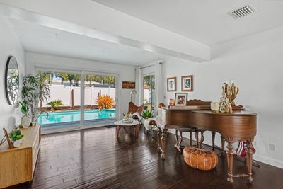 /international/us/355-ne-23rd-way-boca-raton-fl-110106435491/