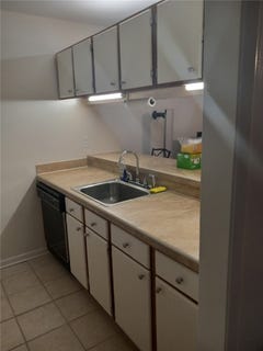 /international/us/220-elm-street-clemson-sc-110100146746/