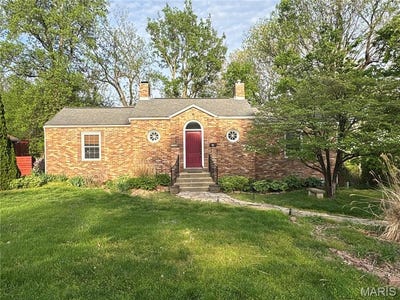 /international/us/150-helen-place-collinsville-il-110107543748/