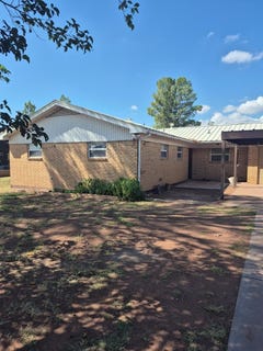/international/us/1003-austin-van-horn-tx-110103249391/