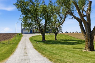/international/us/208-main-street-martinsburg-ia-110108224721/