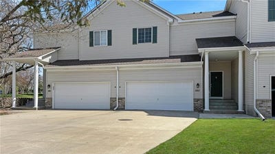 /international/us/885-kimberly-lane-chanhassen-mn-110107513741/