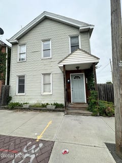 /international/us/363-1st-street-troy-ny-110108468754/