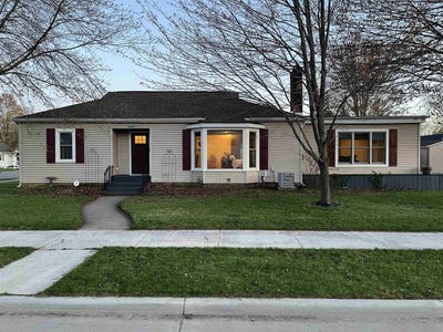 /international/us/1440-oak-street-wisconsin-rapids-wi-110107701039/