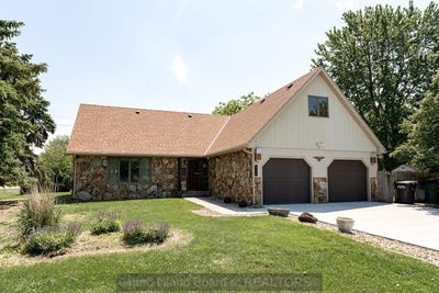 /international/us/607-ivy-hall-place-grand-island-ne-110108632685/