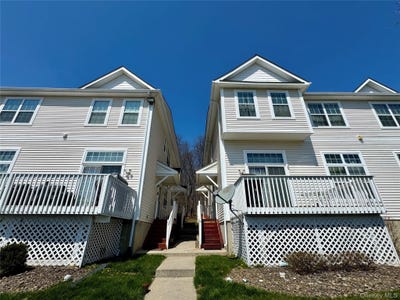 /international/us/18-jordan-lane-middletown-ny-110105957318/