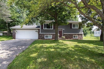 /international/us/1729-lenard-street-wausau-wi-110101145106/