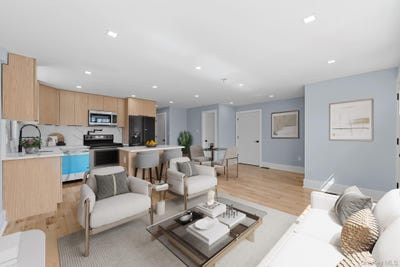 /international/us/24149-148th-drive-rosedale-ny-110106170149/