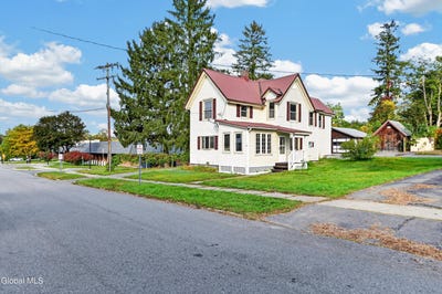 /international/us/10-w-11th-avenue-gloversville-ny-110120108746/