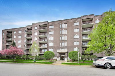 /international/us/1327-brown-street-des-plaines-il-110107952884/