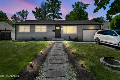 /international/us/298-broad-street-matawan-nj-110108780729/