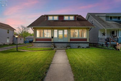 /international/us/539-w-3rd-street-port-clinton-oh-110108331807/