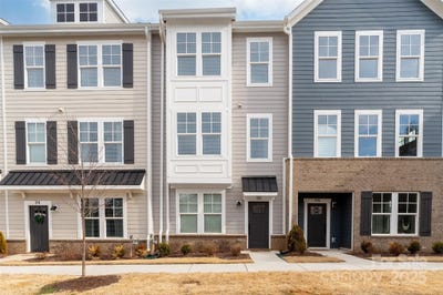 /international/us/110-wesser-street-davidson-nc-110097758510/