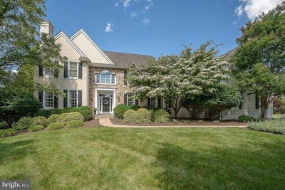 /international/us/121-spring-tree-drive-newtown-square-pa-110108976810/