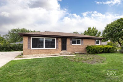 /international/us/411-e-weathersfield-way-schaumburg-il-110108252449/