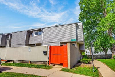 /international/us/529-east-bluff-madison-wi-110107817895/