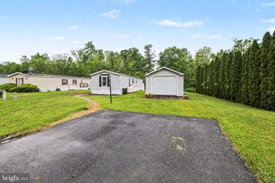 /international/us/24-meadowview-drive-new-bloomfield-pa-110108342948/