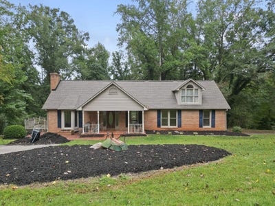 /international/us/133-pinetree-lane-easley-sc-110119987108/