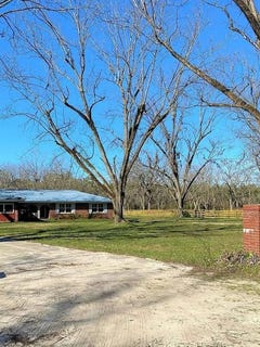 /international/us/3000-gibbs-street-waycross-ga-110108979099/