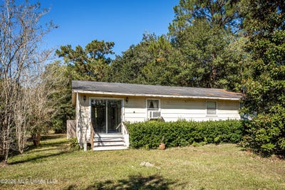 /international/us/14804-parker-road-biloxi-ms-110120715660/