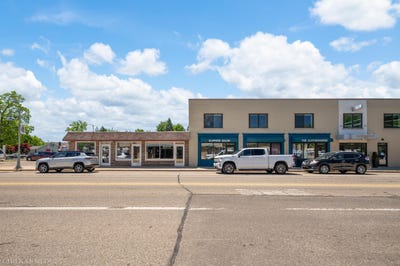 /international/us/4516-lake-street-bridgman-mi-110108681344/