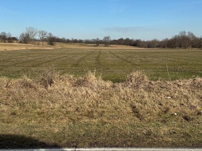 /international/us/black-hawk-way-kirksville-mo-110106701449/