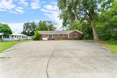 /international/us/202-e-general-stewart-way-hinesville-ga-110101255912/