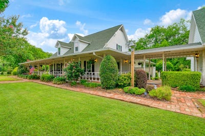 /international/us/146-county-road-33985-powderly-tx-110108882835/