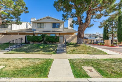 /international/us/1105-beechdale-drive-palmdale-ca-110108233908/