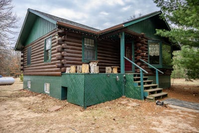/international/us/n11380-10th-avenue-necedah-wi-110106372785/